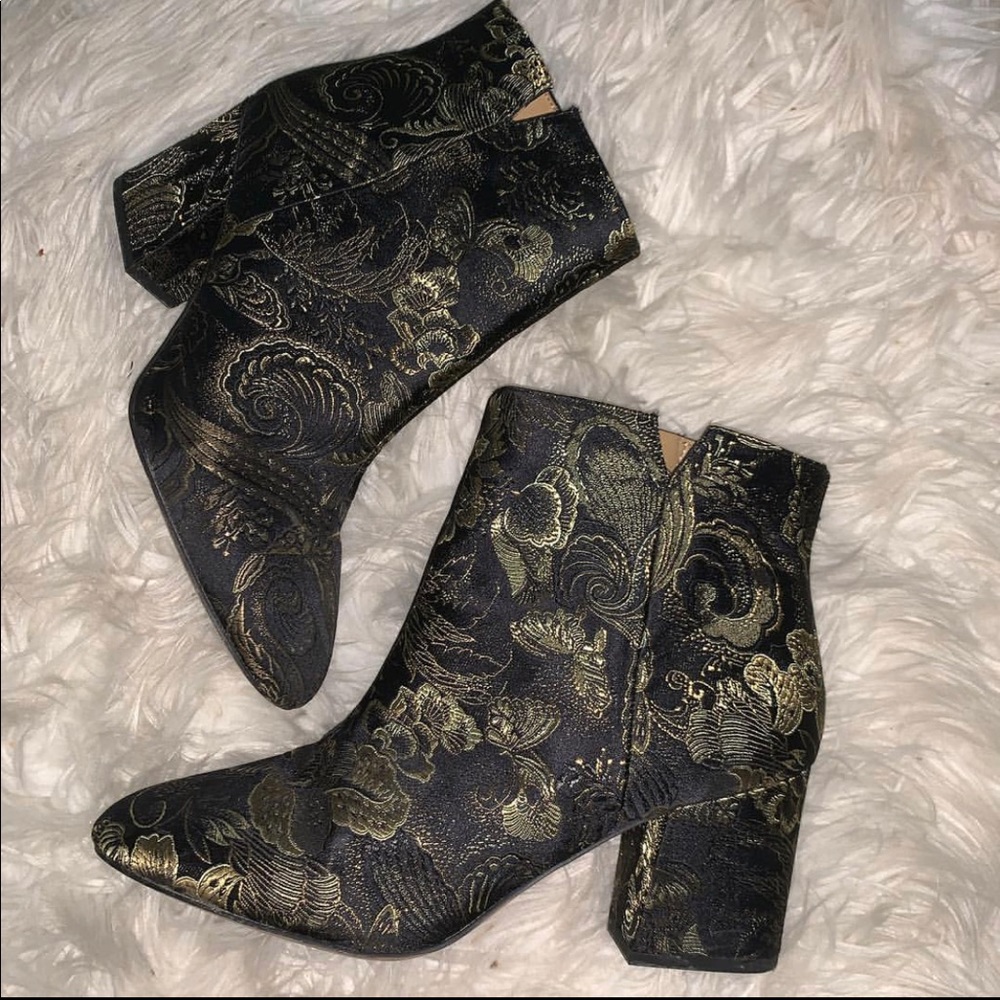 Cute Booties - Picture 2 of 2